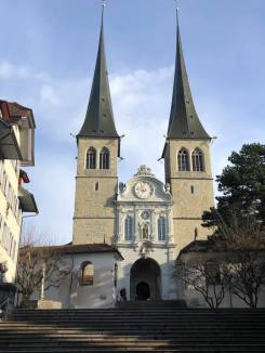 49204546_10213419381175006_921898980441325568_n