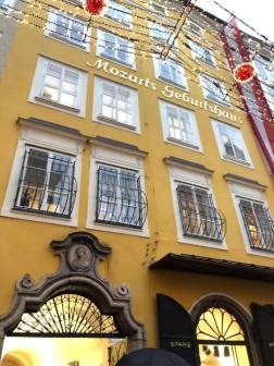 49345125_10213419355254358_2051561716721909760_n