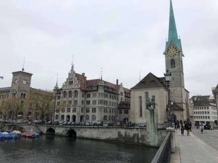 49536017_10213419384335085_4524497319030161408_n